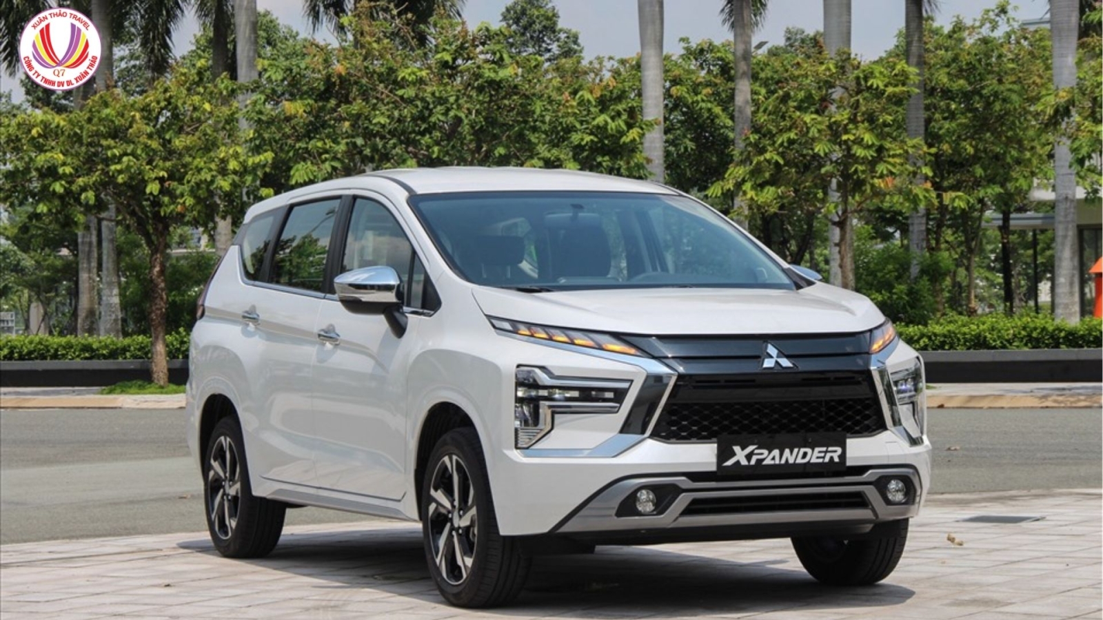 Xe du lịch 7 chỗ đời mới tại TP.HCM của Xuân Thảo Travel